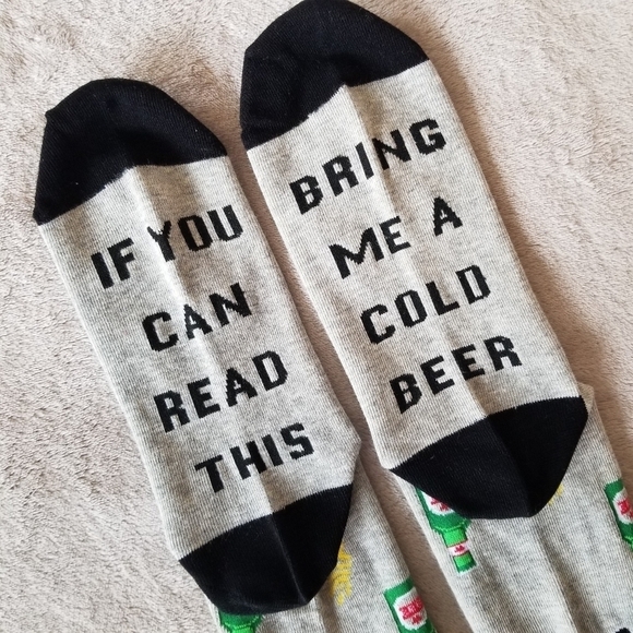 novelty Socks 2 Pack - If You Can Read This, Bring Me...Coffee/Beer - Picture 10 of 15